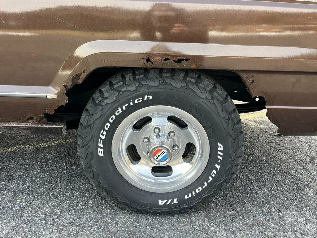 Jeep-cherokee-1979-brown-19