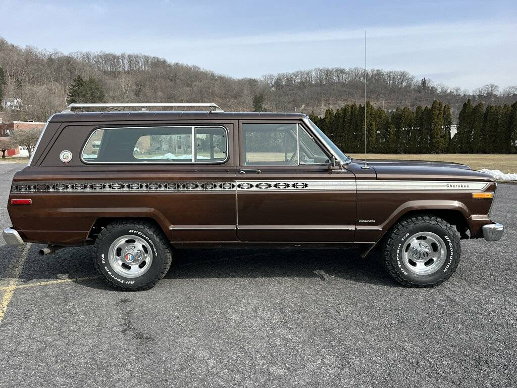 Jeep-cherokee-1979-brown-4