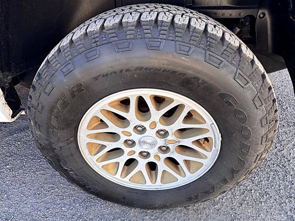 Jeep-grand-cherokee-1994-white-11