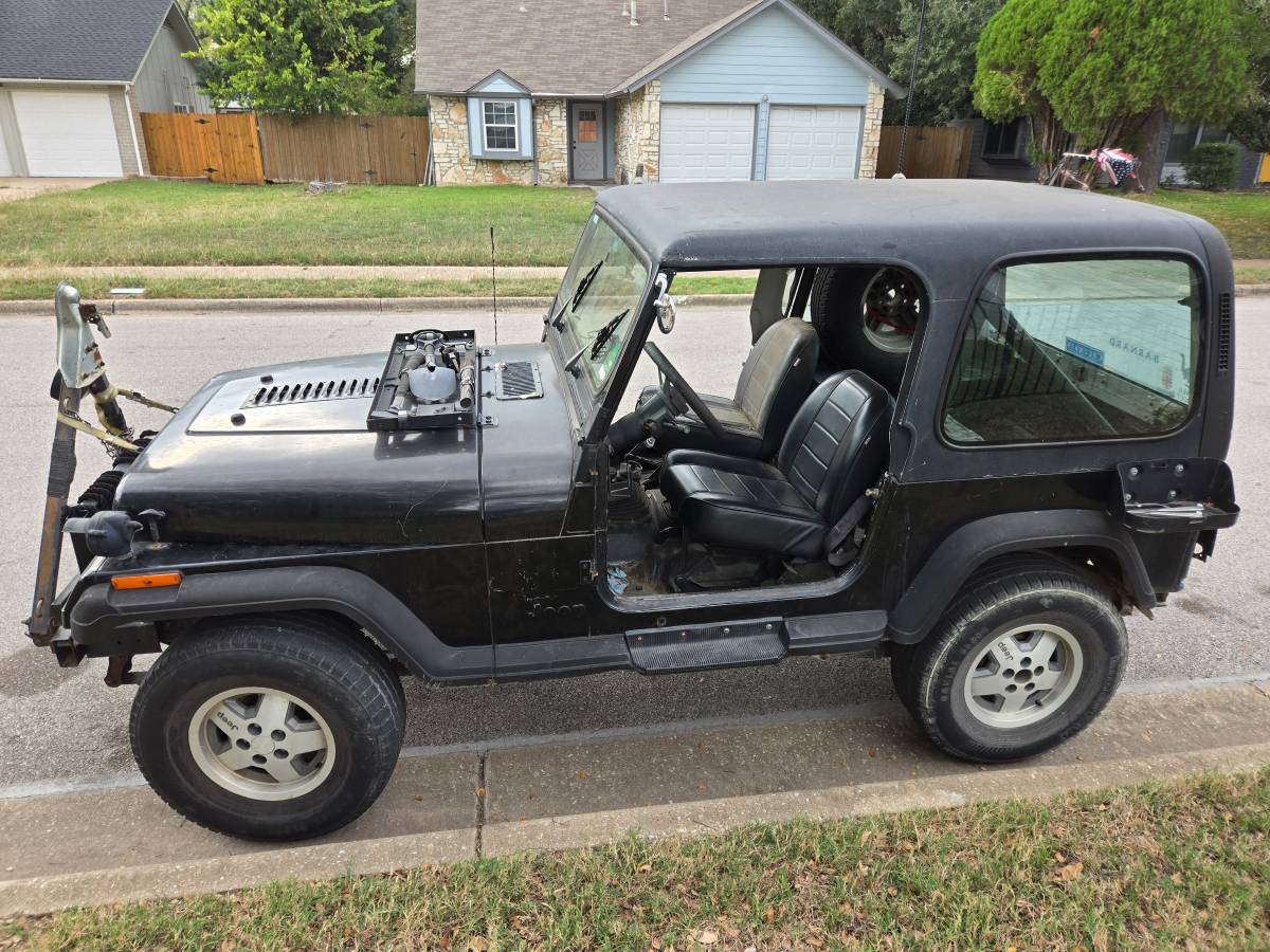 Jeep-wrangler-1990-black-1