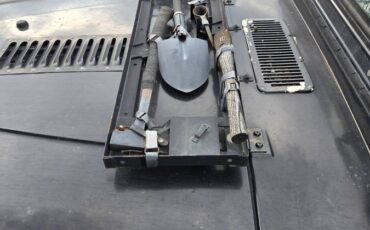 Jeep-wrangler-1990-black-4