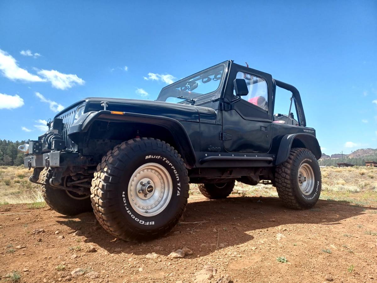 Jeep-wrangler-1992-black-2