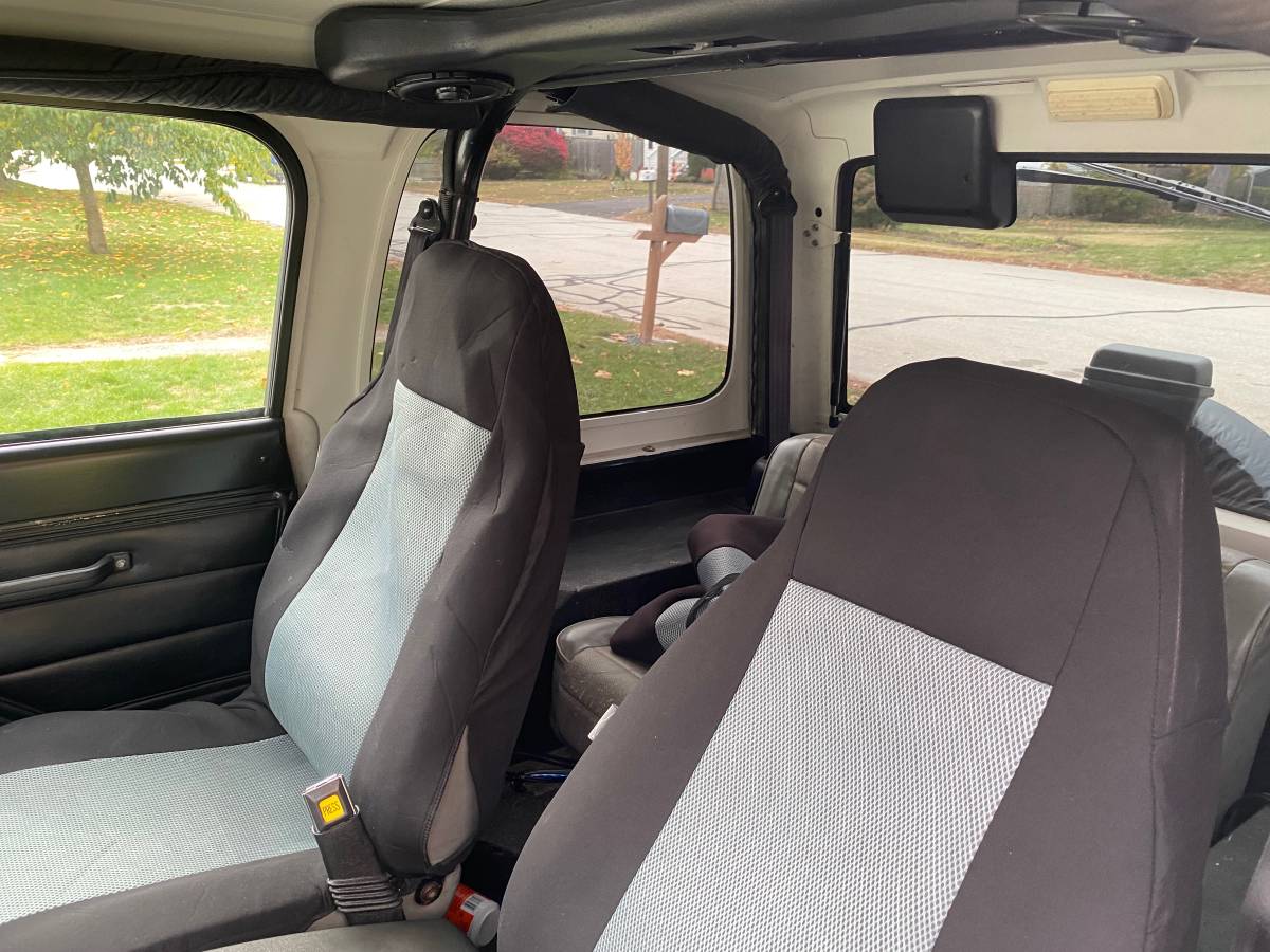 Jeep-wrangler-1995-black-8