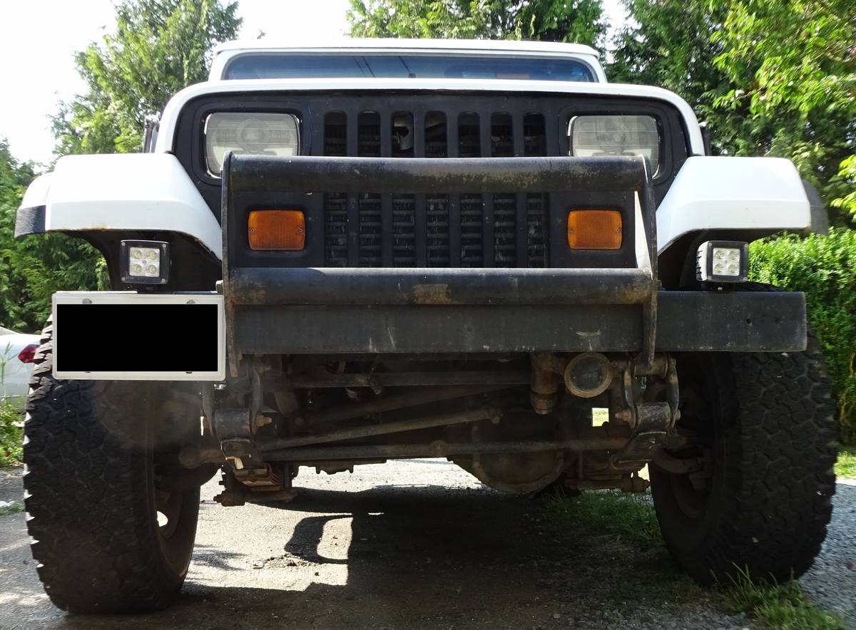 Jeep-wrangler-yj-1992-white-1