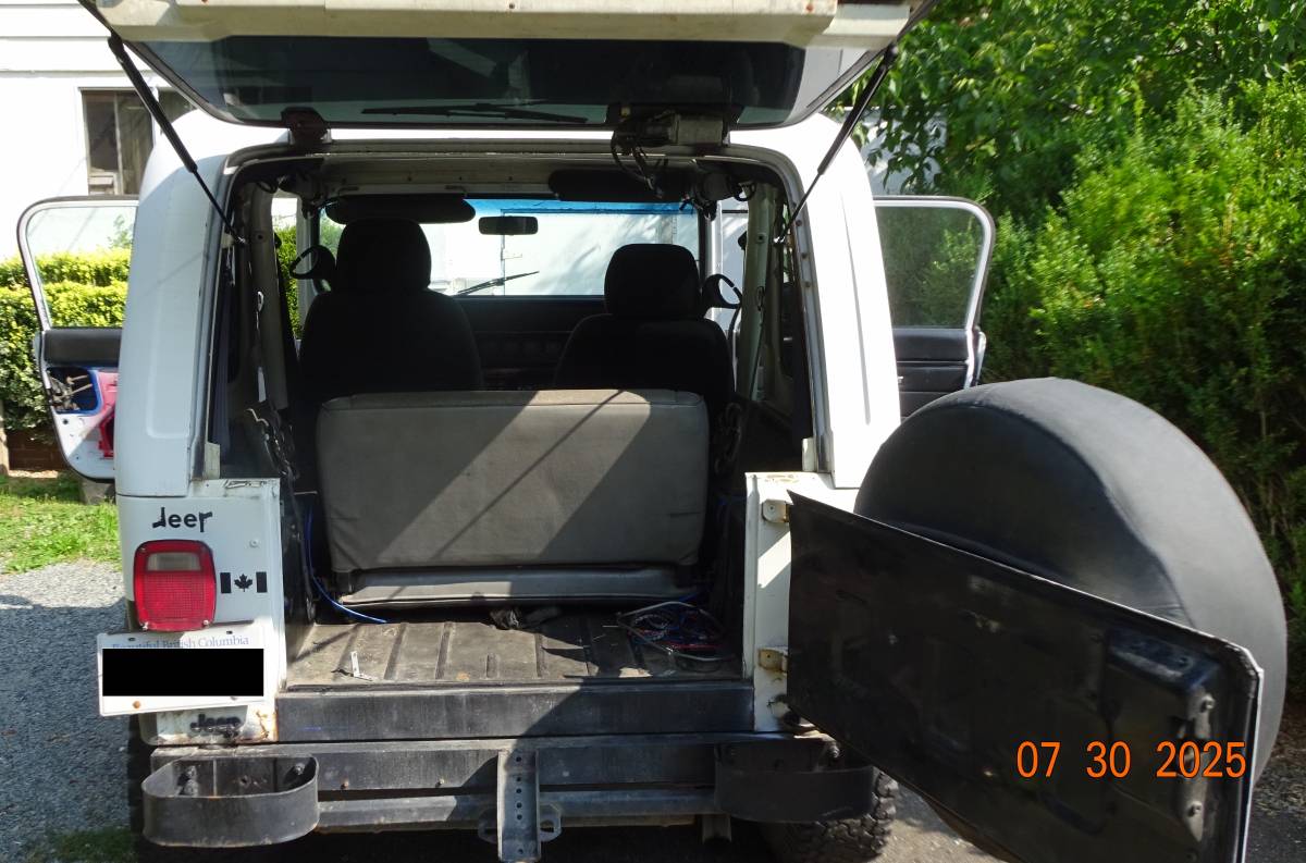 Jeep-wrangler-yj-1992-white