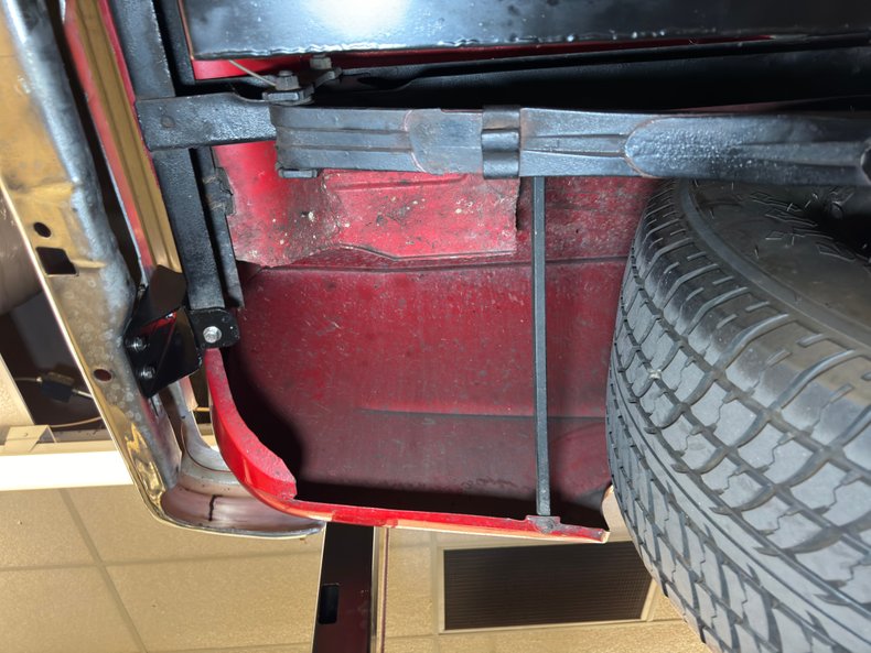 Kaiser-Henry-j-1951-Bright-Red-7