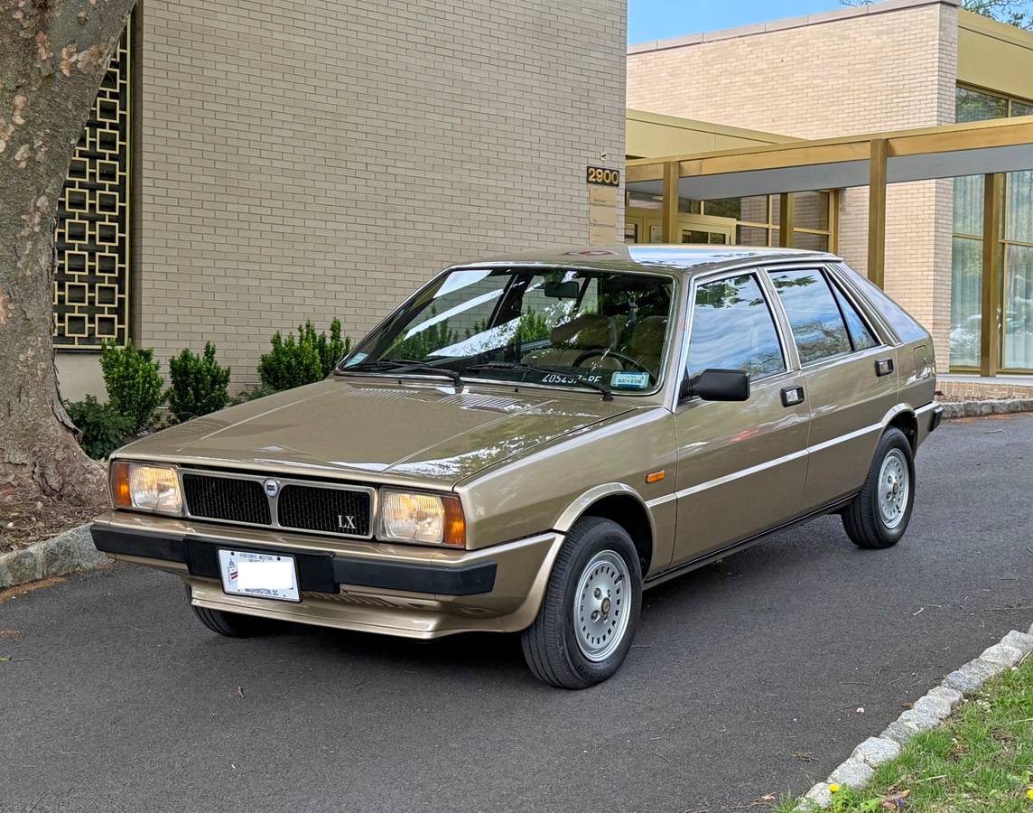 Lancia-delta-1982-6
