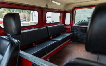 Land-rover-Defender-1985-Red-Black-17