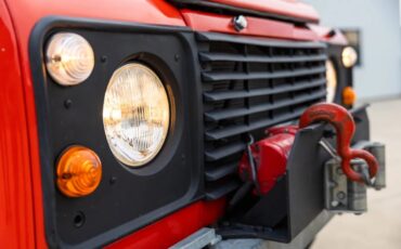 Land-rover-Defender-1985-Red-Black-2