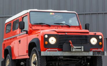 Land-rover-Defender-1985-Red-Black