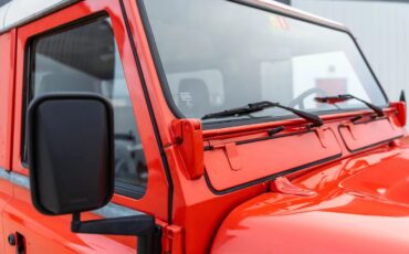 Land-rover-Defender-1985-Red-Black-8