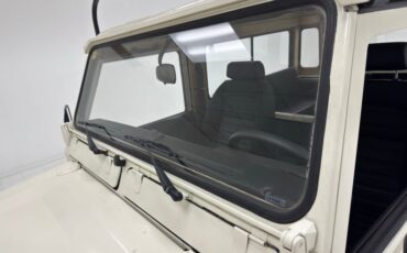 Land-rover-Defender-90-1987-Chamonix-White-Black-14