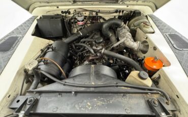 Land-rover-Defender-90-1987-Chamonix-White-Black-22