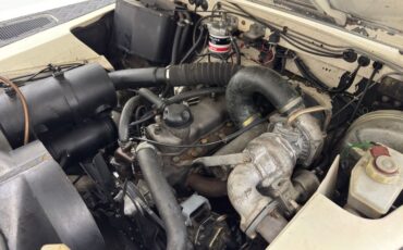 Land-rover-Defender-90-1987-Chamonix-White-Black-23