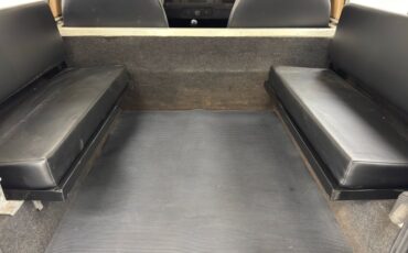 Land-rover-Defender-90-1987-Chamonix-White-Black-26