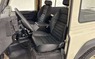 Land-rover-Defender-90-1987-Chamonix-White-Black-30