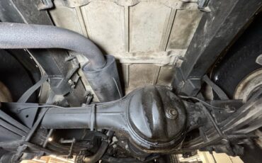 Land-rover-Defender-90-1987-Chamonix-White-Black-49