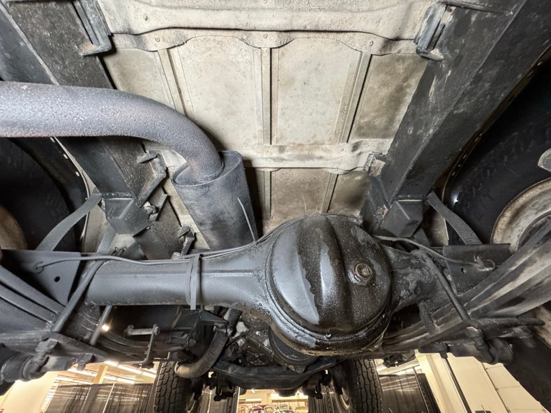 Land-rover-Defender-90-1987-Chamonix-White-Black-49