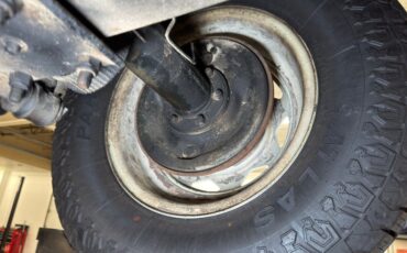 Land-rover-Defender-90-1987-Chamonix-White-Black-6