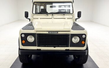 Land-rover-Defender-90-1987-Chamonix-White-Black-9