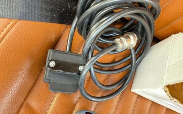 Land-rover-Series-2-1970-Marine-Blue-Camel-12