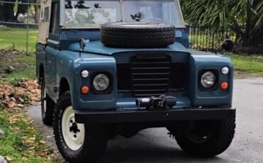 Land-rover-Series-2-1970-Marine-Blue-Camel-17