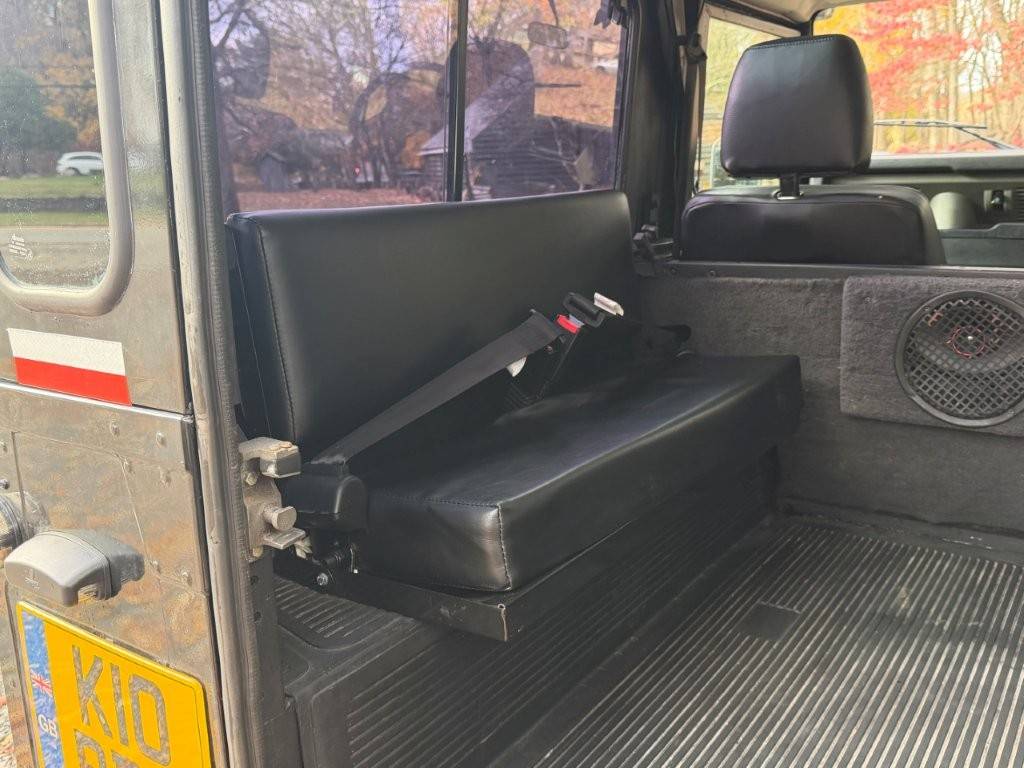 Land-rover-defender-90-diesel-1993-black-10