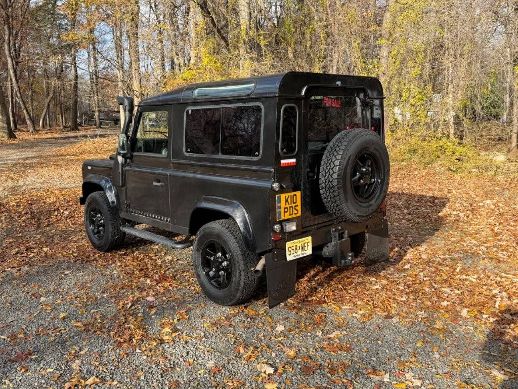 Land-rover-defender-90-diesel-1993-black-2