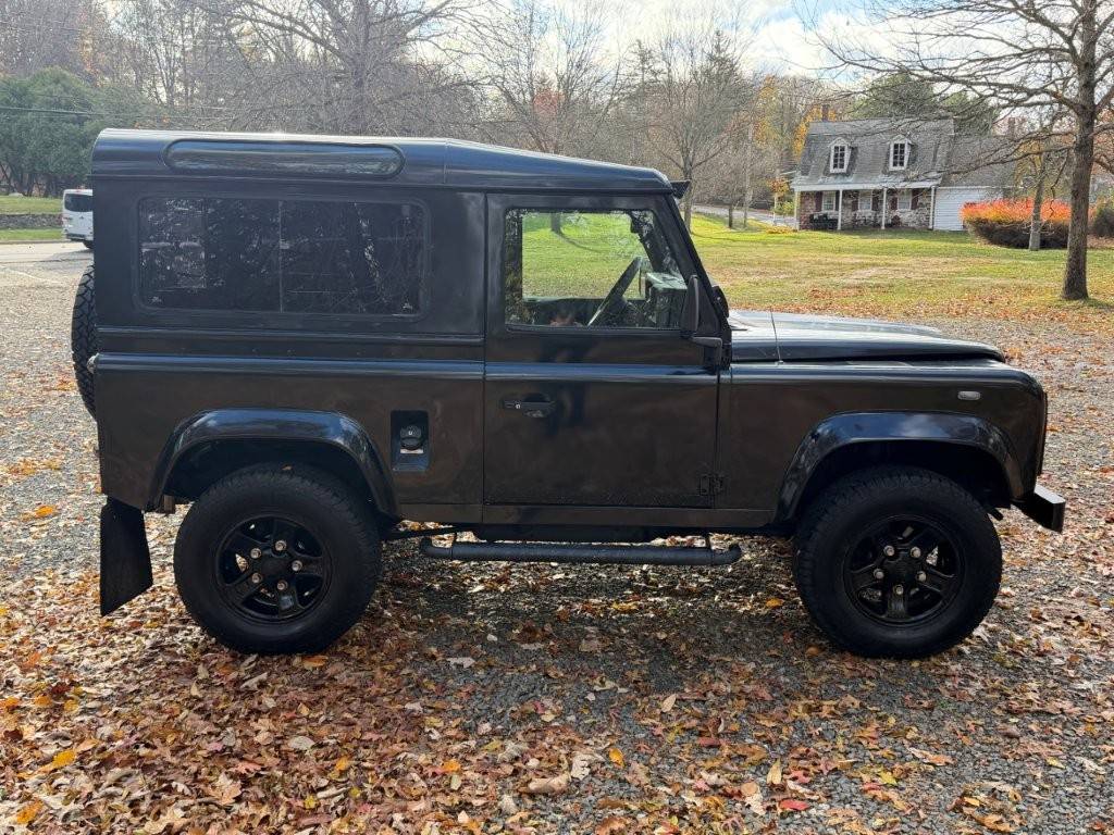 Land-rover-defender-90-diesel-1993-black-5