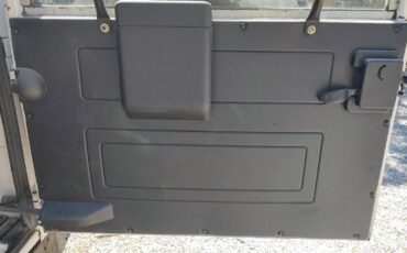 Land-rover-defender-90-diesel-1993-white-8