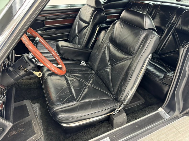 Lincoln-Continental-1970-Black-Black-2