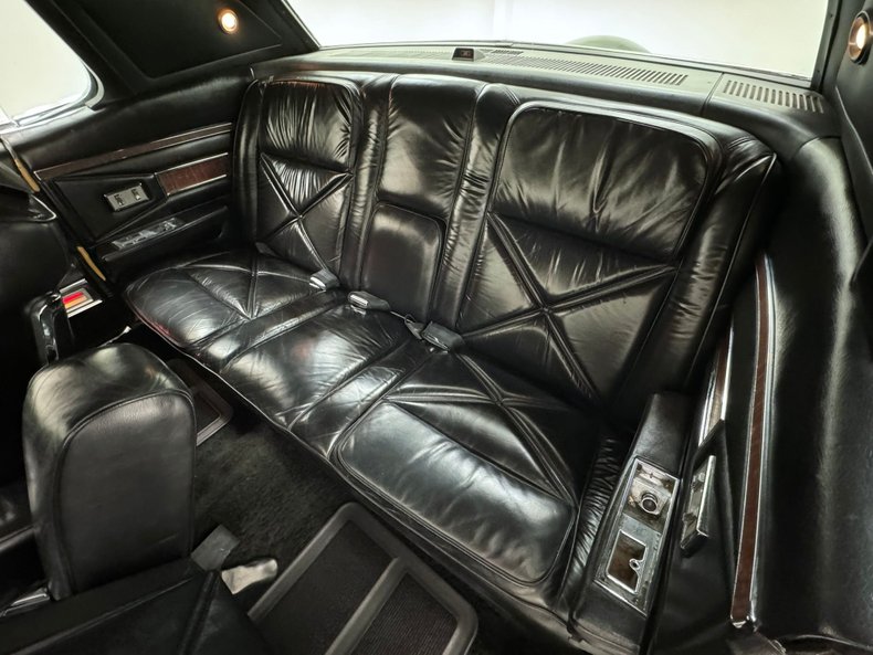 Lincoln-Continental-1970-Black-Black-4