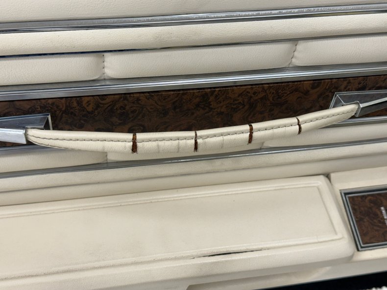 Lincoln-Continental-1973-Yellow-White-1