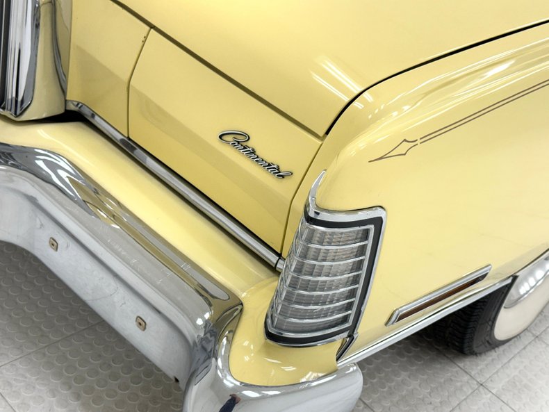 Lincoln-Continental-1973-Yellow-White-14