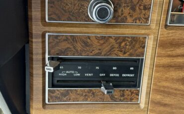 Lincoln-Continental-1973-Yellow-White-19