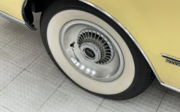 Lincoln-Continental-1973-Yellow-White-20