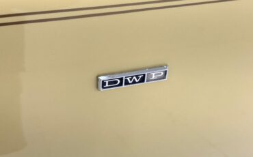 Lincoln-Continental-1973-Yellow-White-26