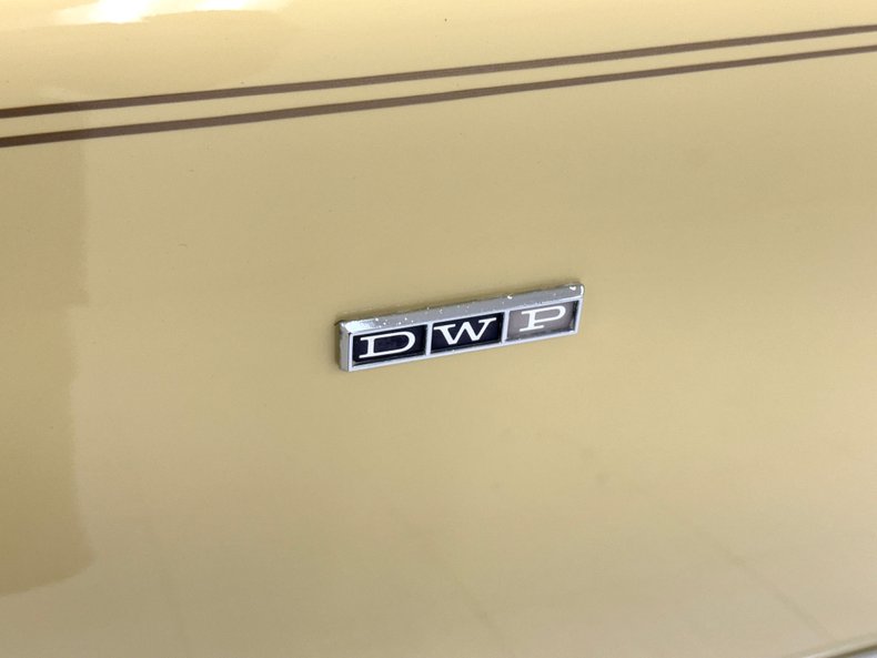 Lincoln-Continental-1973-Yellow-White-26