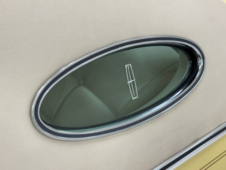 Lincoln-Continental-1973-Yellow-White-27