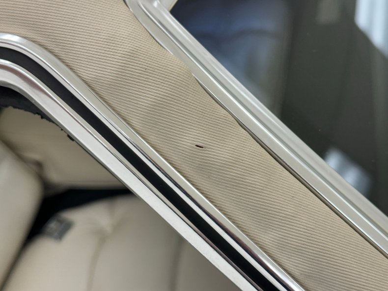 Lincoln-Continental-1973-Yellow-White-31