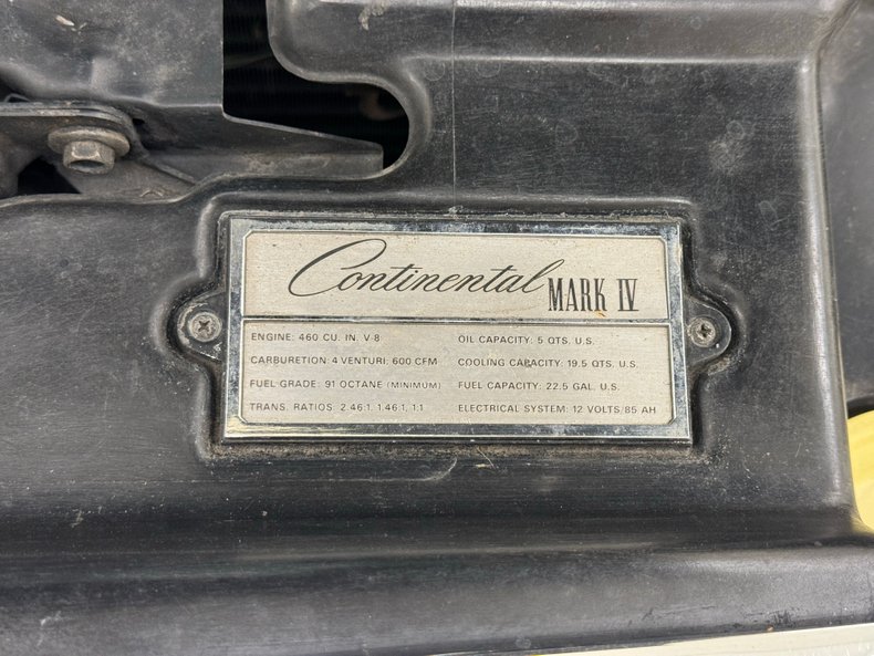 Lincoln-Continental-1973-Yellow-White-36