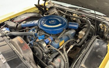 Lincoln-Continental-1973-Yellow-White-37