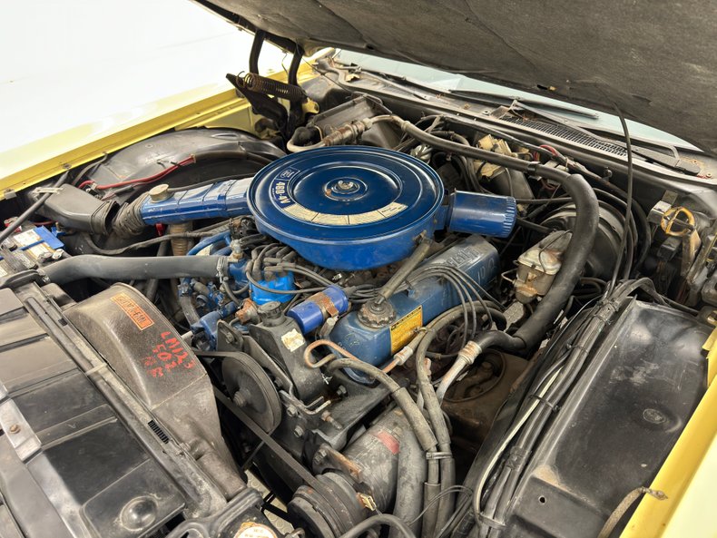 Lincoln-Continental-1973-Yellow-White-37