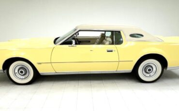 Lincoln-Continental-1973-Yellow-White