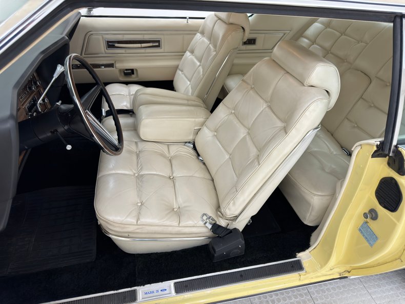 Lincoln-Continental-1973-Yellow-White-4
