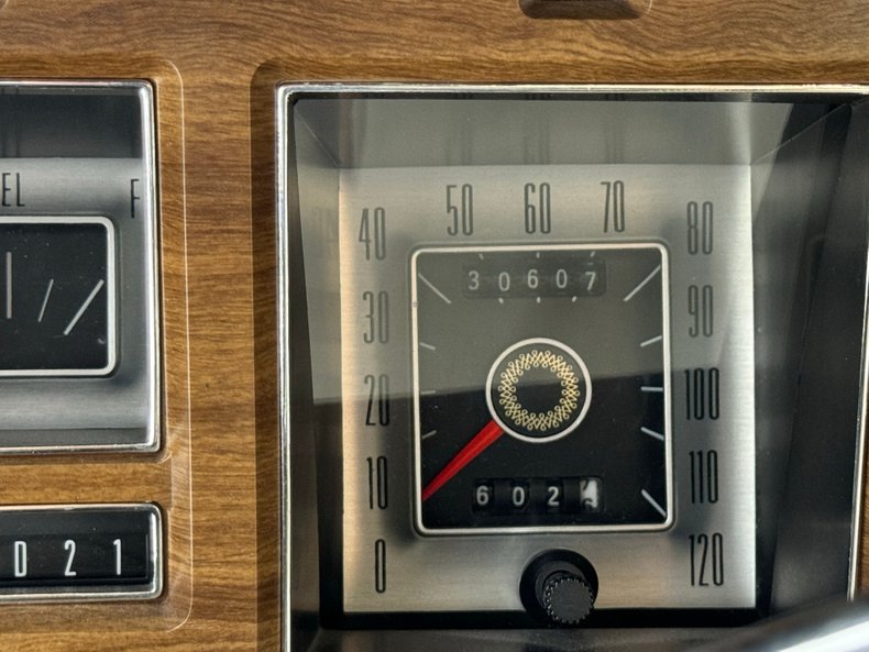 Lincoln-Continental-1973-Yellow-White-44