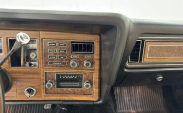 Lincoln-Continental-1973-Yellow-White-45