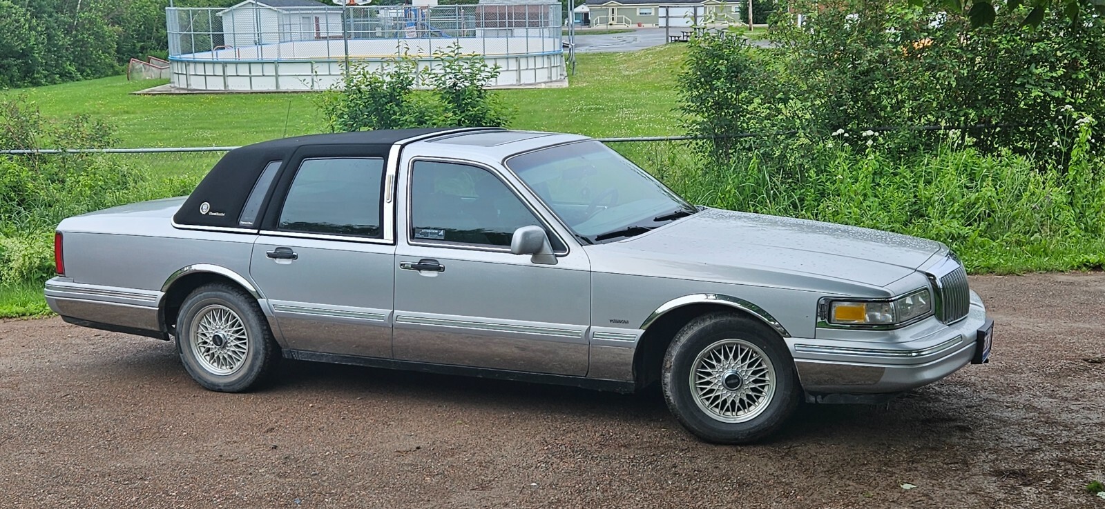Lincoln-Continental-1996-Sedan-3