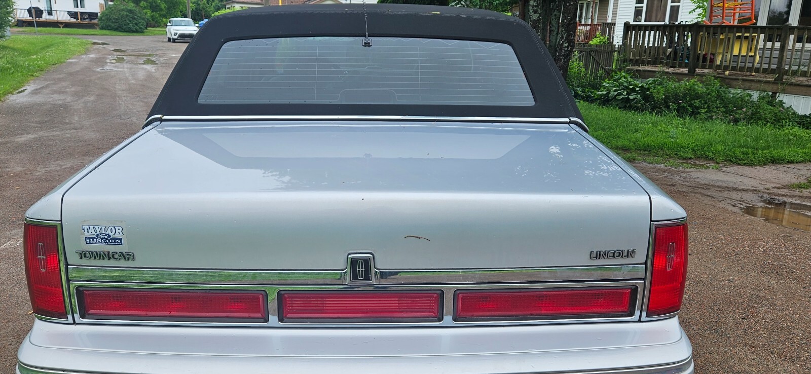 Lincoln-Continental-1996-Sedan