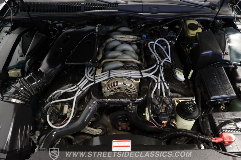 Lincoln-Mark-viii-1993-Deep-Jewel-Green-Tan-13